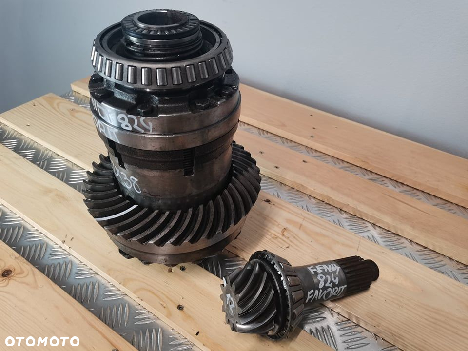 Fendt 824 Turboshift {Dyferencjał 12X38} - 2