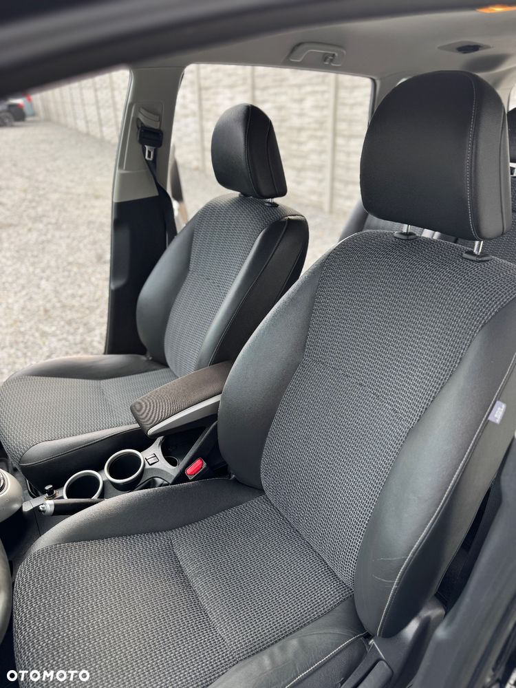 Toyota Verso 2.0 D-4D Executive - 5