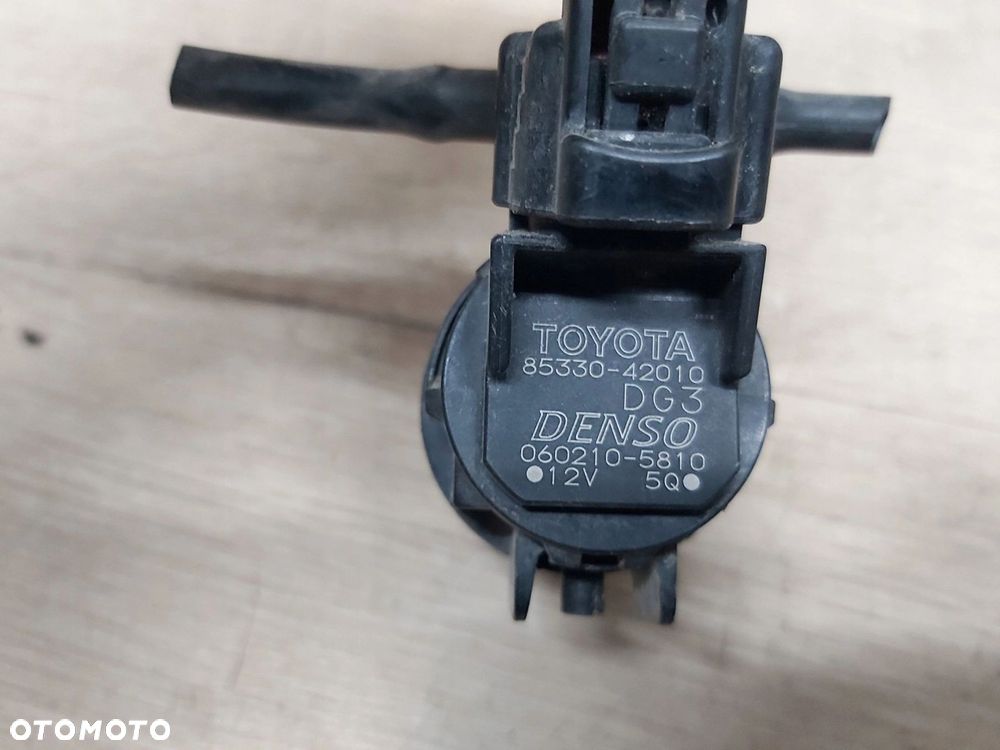Toyota Rav4 IV XA40 Lexus NX pompka spryskiwaczy ORYGINAŁ 85330-42010 - 3