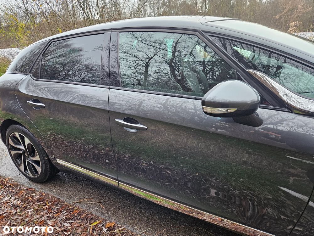 Citroën DS5 1.6 THP SoChic - 11