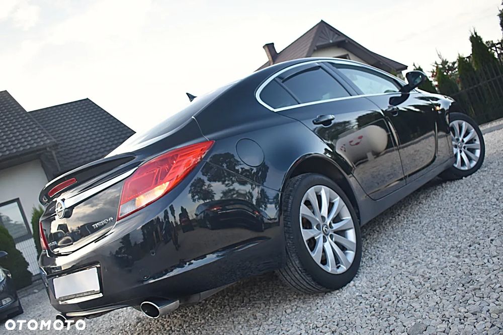 Opel Insignia 2.0 T Cosmo 4x4 S&S - 36