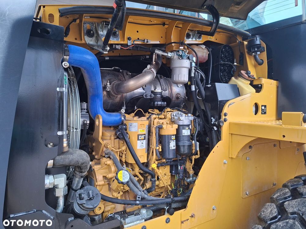 Caterpillar CAT 918 M - 23