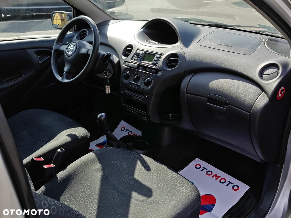 Toyota Yaris 1.3 Sol - 8