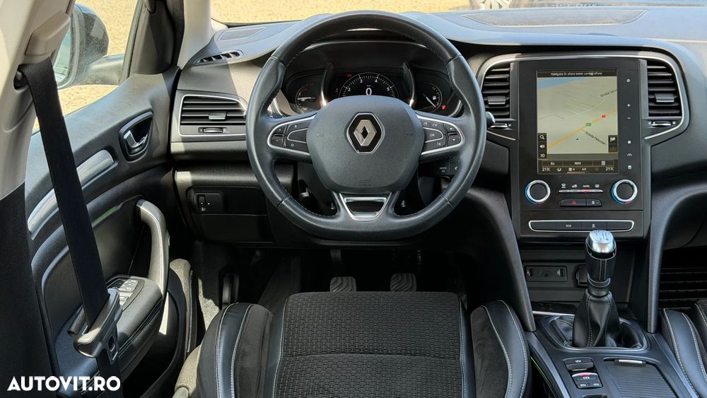 Renault Megane TCe 115 GPF LIMITED - 12