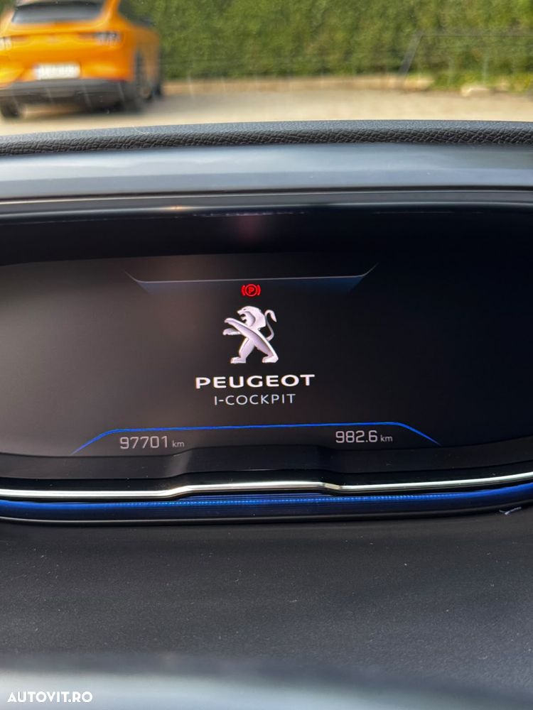 Peugeot 3008 1.5 BlueHDI 130 EAT8 Allure Pack - 24