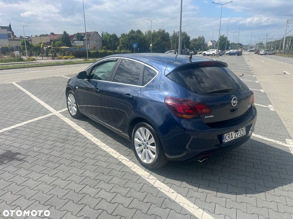 Opel Astra 1.4 Turbo Cosmo - 3