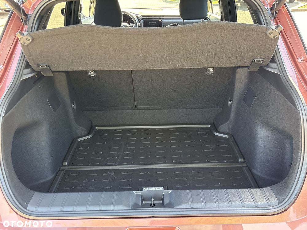 Lexus LBX 1.5 Hybrid Cool - 15