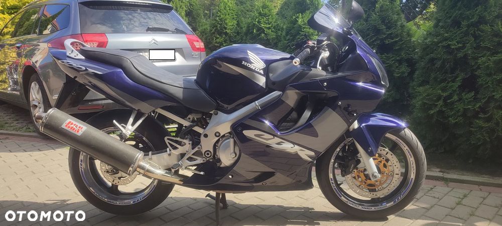 Honda CBR - 1