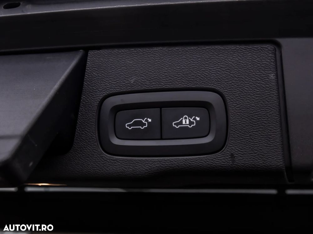 Volvo XC 60 T8 AWD Recharge Ultimate Bright - 36