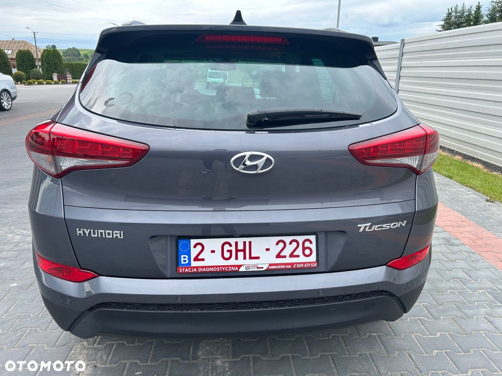 Hyundai Tucson 1.7 CRDI BlueDrive Comfort 2WD - 9