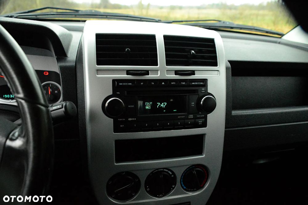 Jeep Compass 2.4 Limited - 22