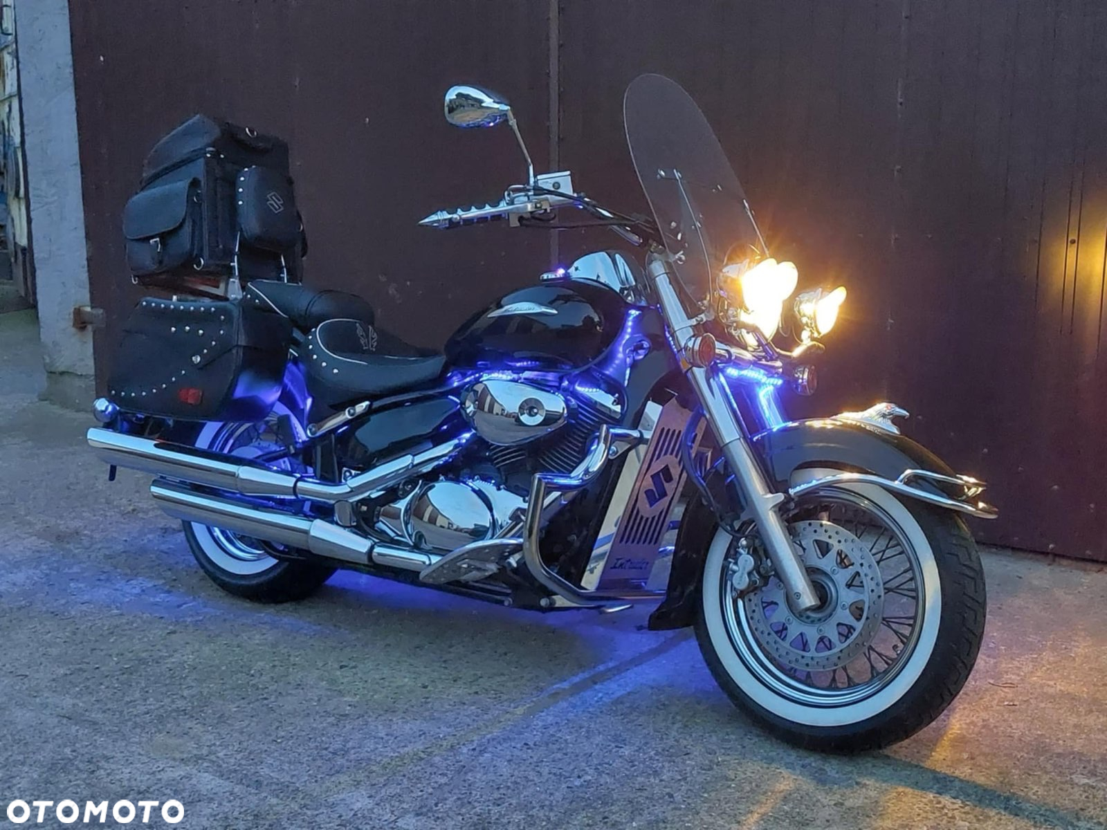 Suzuki Intruder - 5
