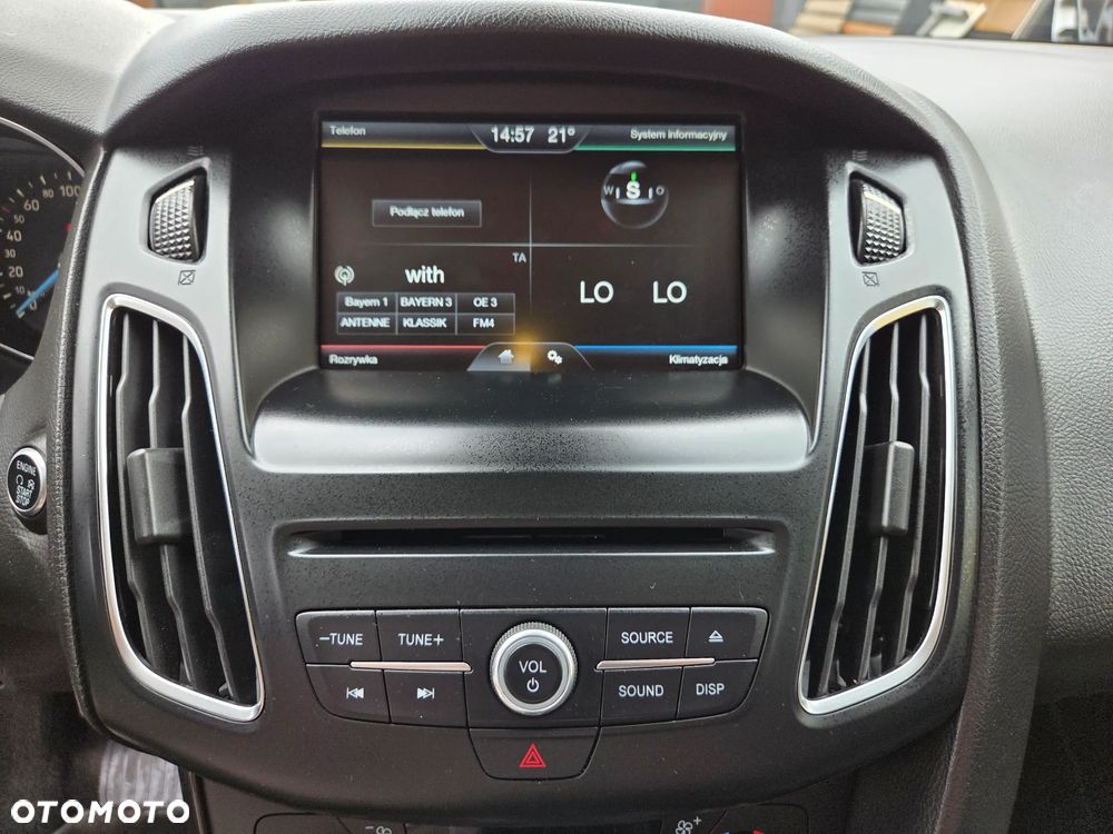 Ford Focus 1.0 EcoBoost Titanium - 27