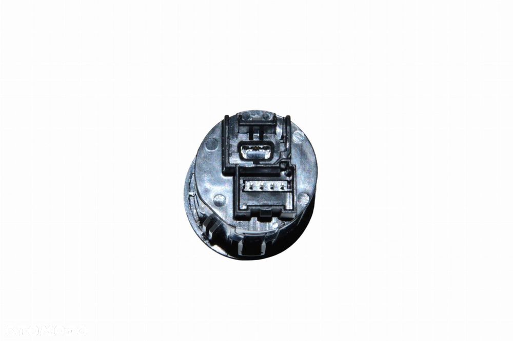 5802012270 Iveco Daily 2016 2022 gniazdo USB / AUX - 3