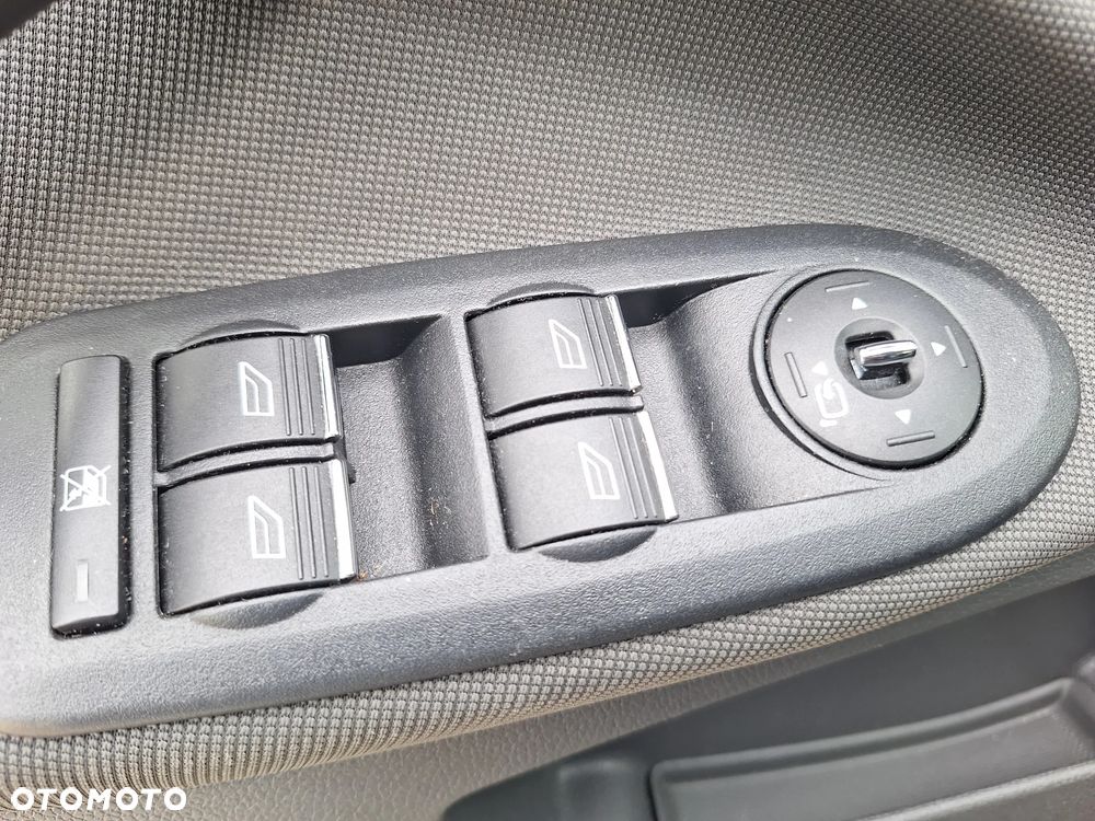 Ford Kuga 2.5 4x4 Titanium - 16