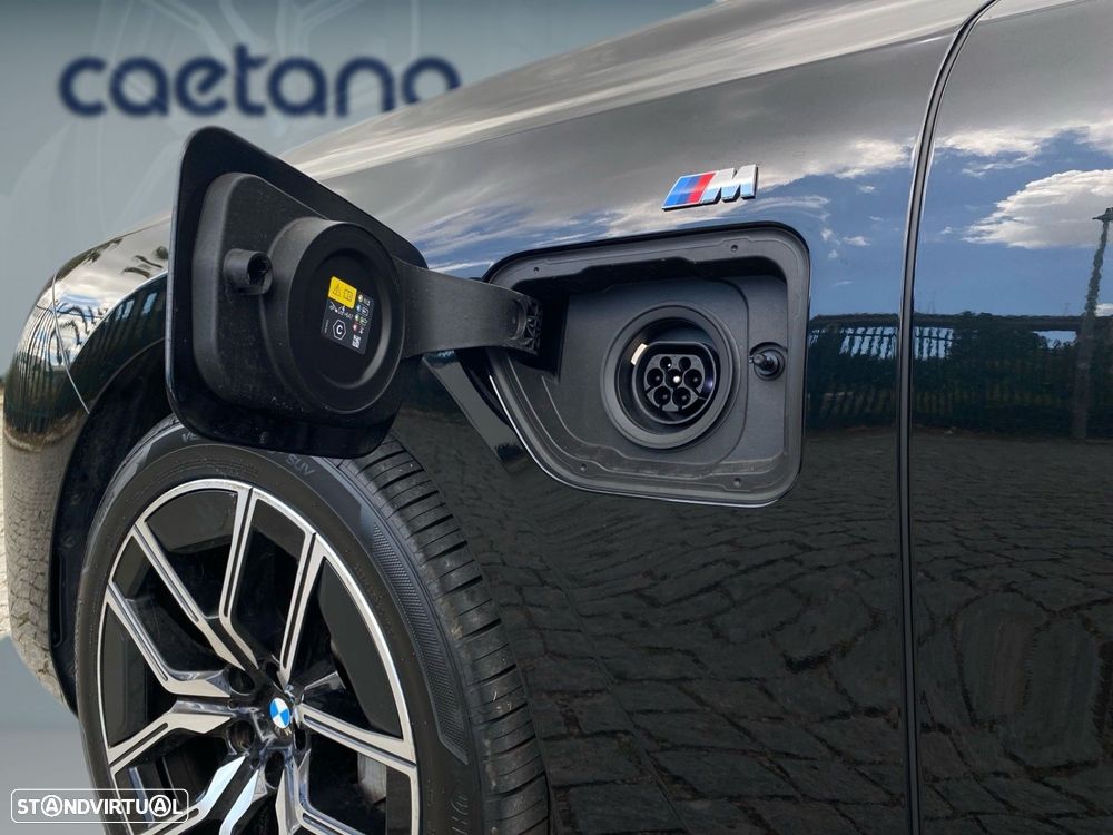 BMW 750 750e xDrive Pack Desportivo M - 3