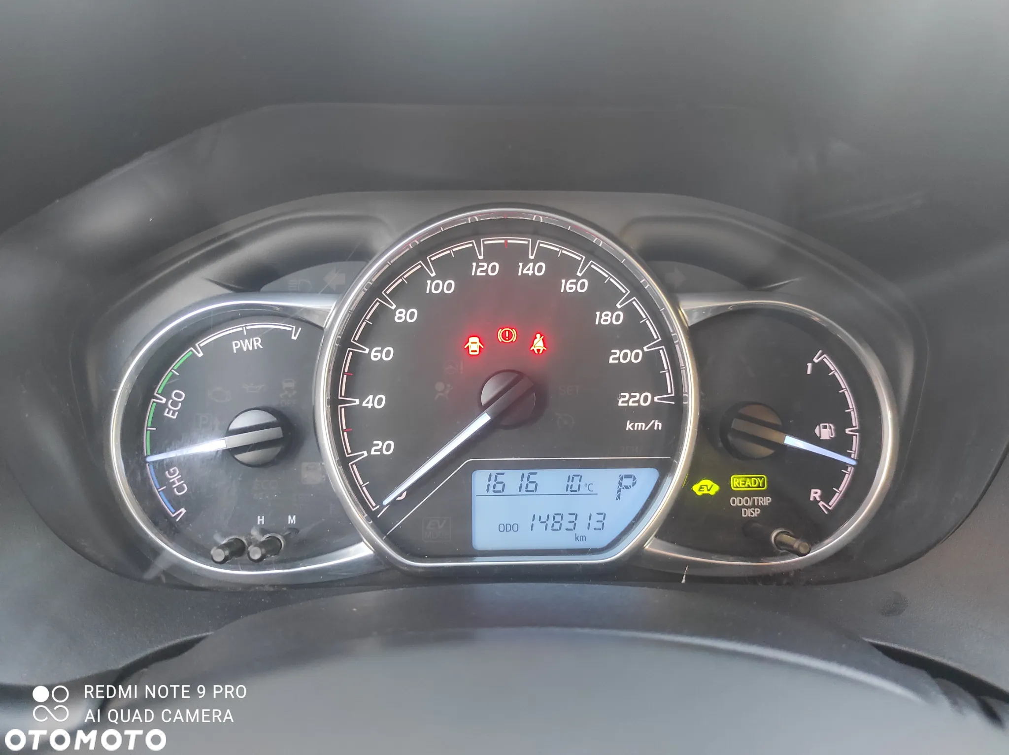 Toyota Yaris Hybrid 1.5 VVT-i - 11