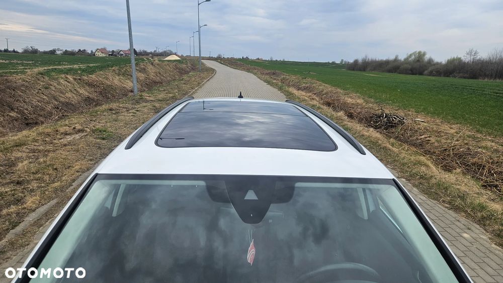 Volkswagen Passat - 34