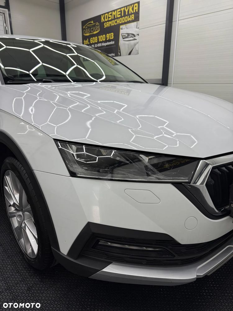 Skoda Octavia 2.0 TDI 4x4 Scout DSG - 3
