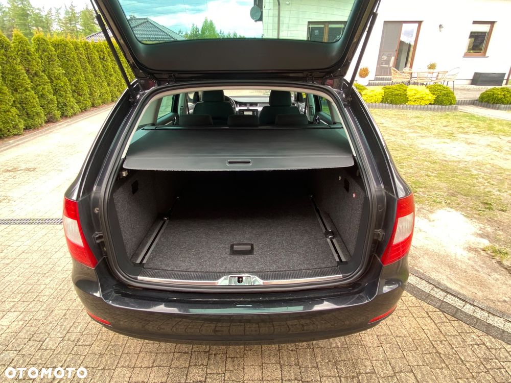 Skoda Superb 2.0 TDI DSG Exclusive - 29