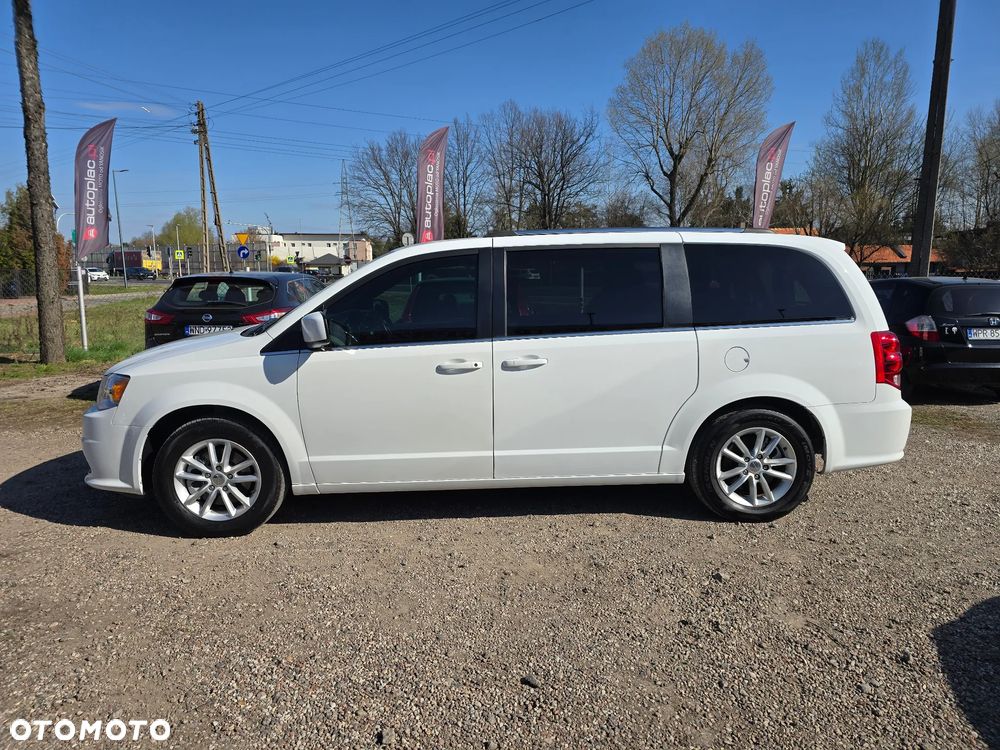 Dodge Grand Caravan - 5