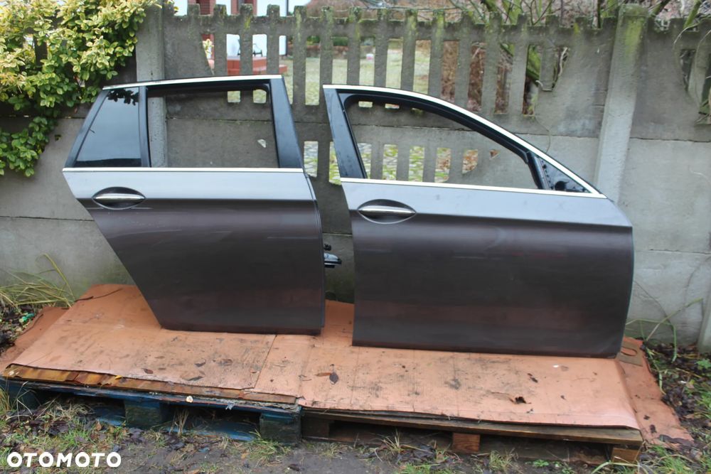 DRZWI TYLNE PRAWE BMW F11 A17 2012 - 1