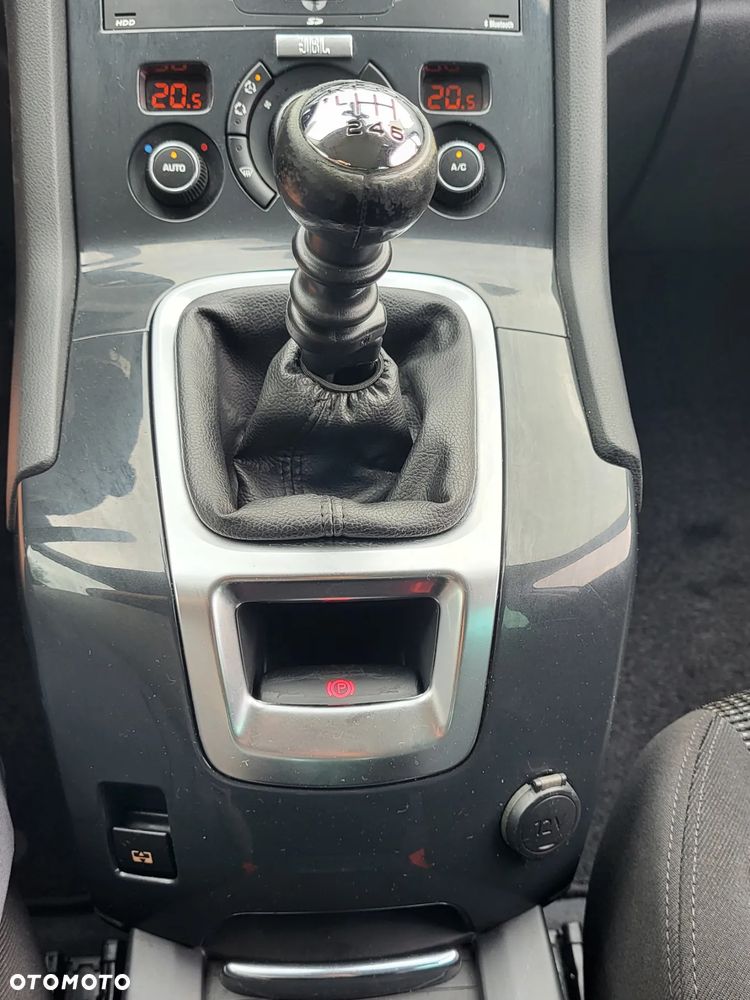 Peugeot 5008 - 29