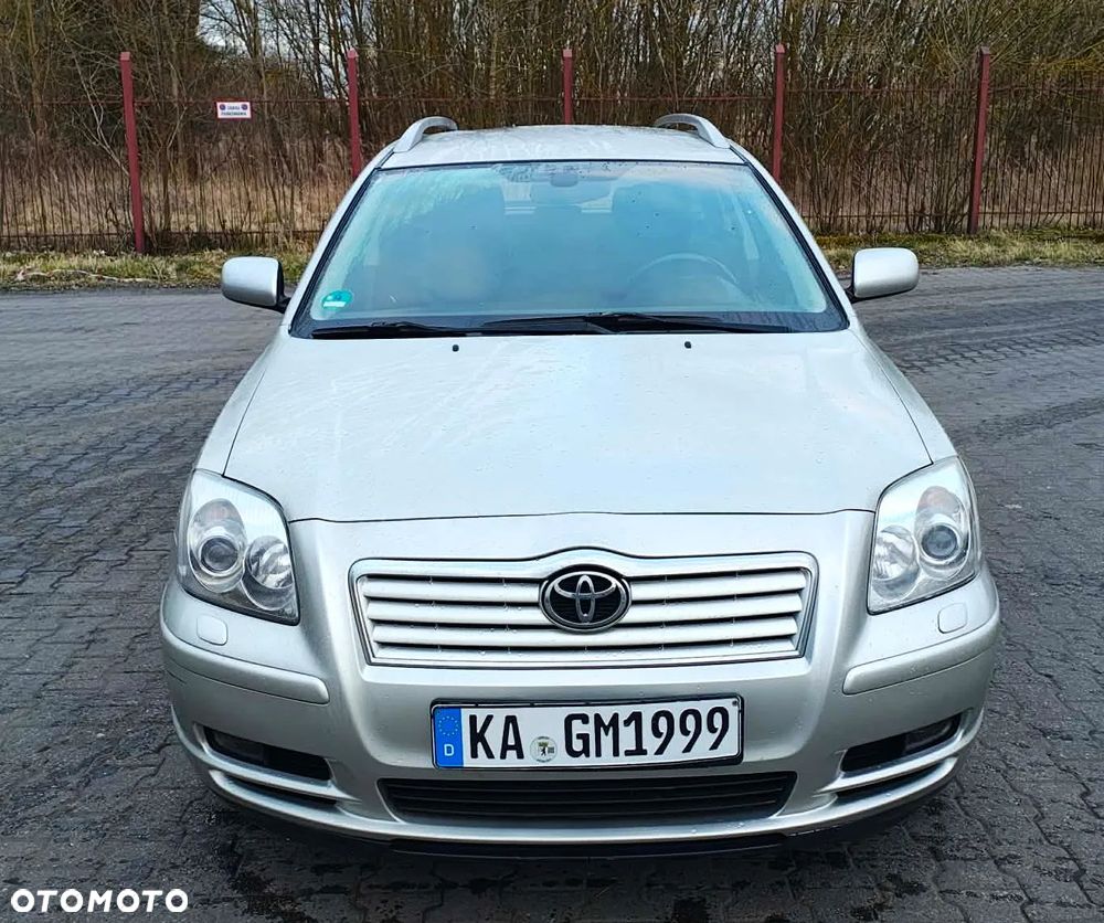 Toyota Avensis 1.8 VVT-i - 10
