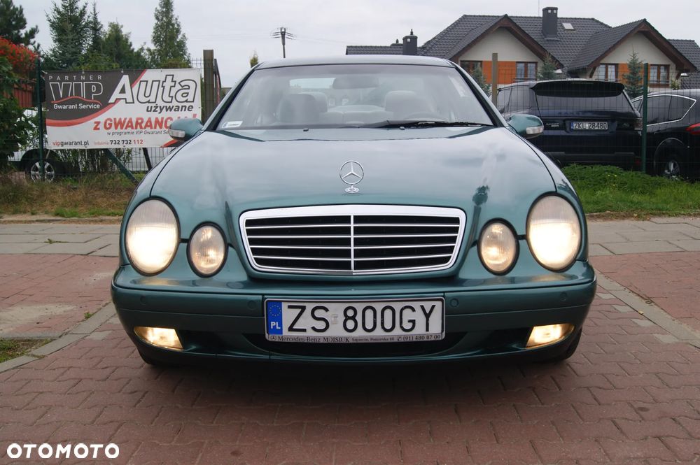 Mercedes-Benz CLK - 8