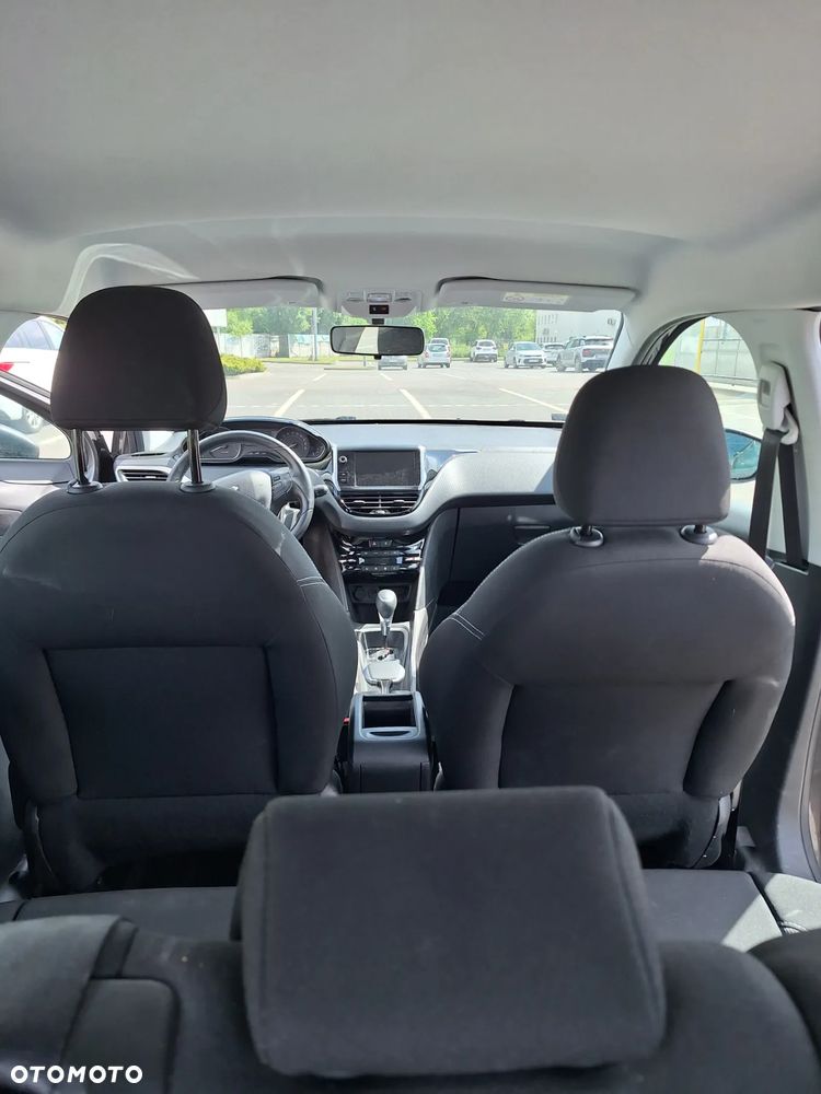 Peugeot 2008 1.2 Pure Tech Active S&S EAT6 - 8