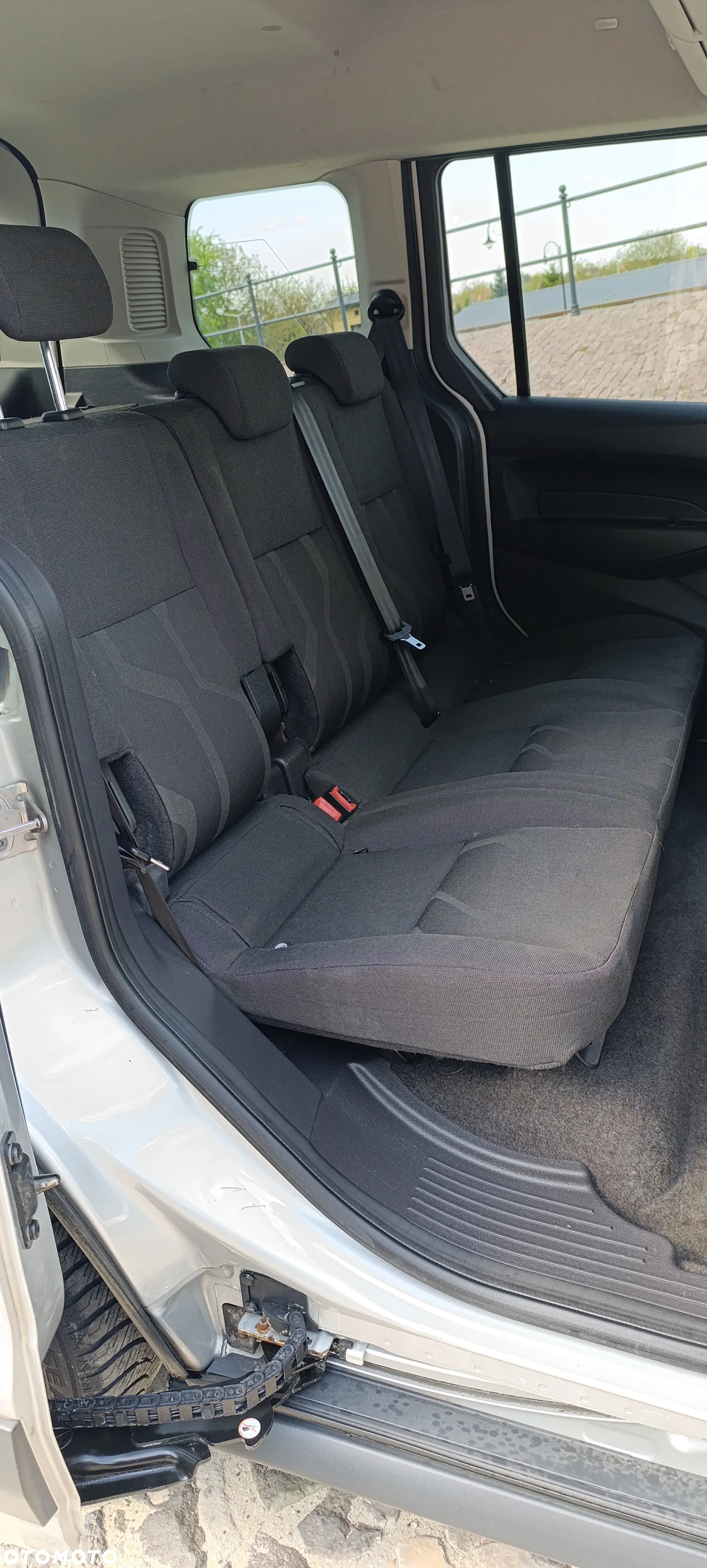 Ford Tourneo Connect - 15