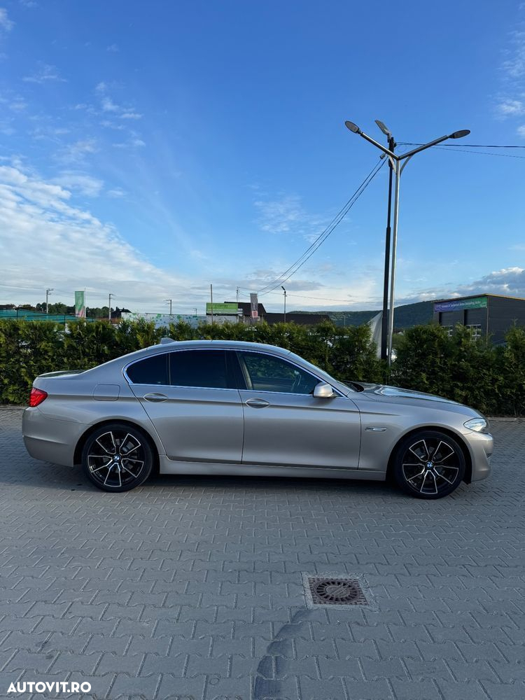 BMW Seria 5 520d EfficientDynamics Edition - 13