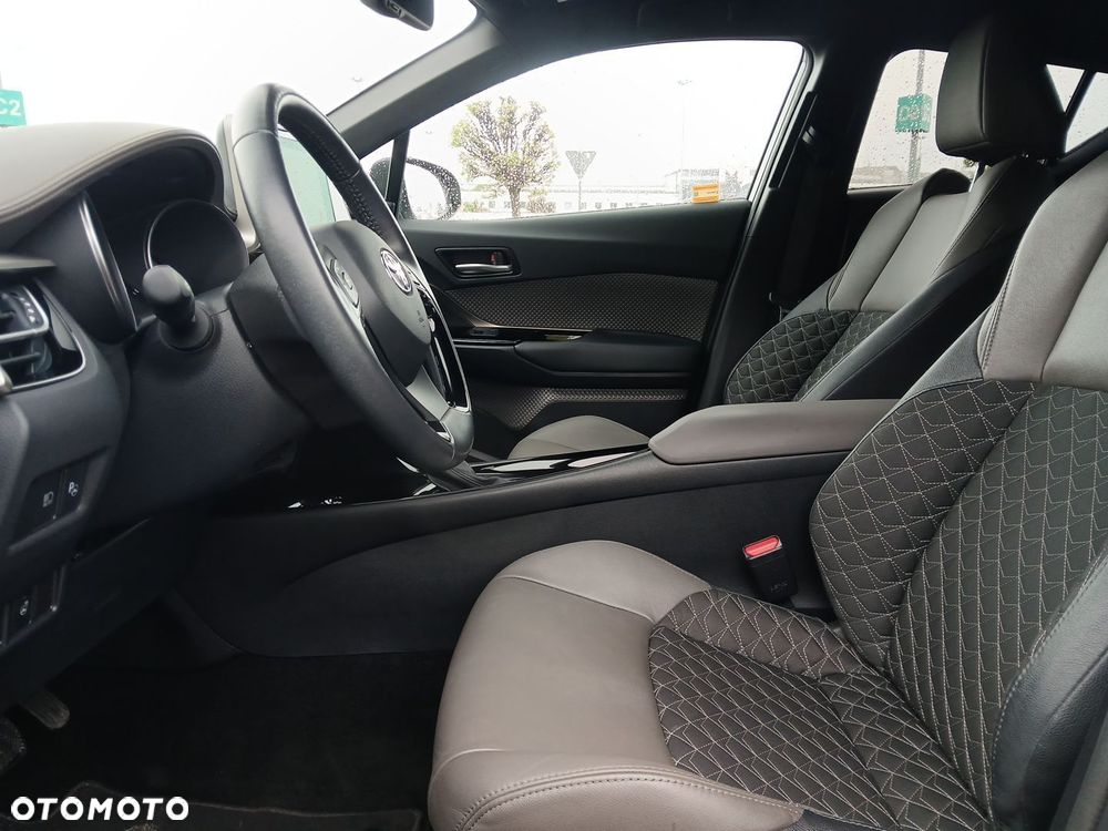 Toyota C-HR 2.0 Hybrid Executive - 17