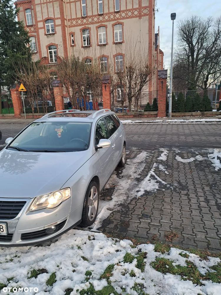 Volkswagen Passat 1.6 TDI DPF BlueMot Comfortline - 2