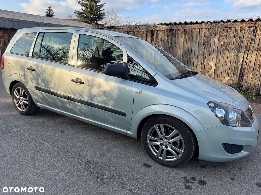 Opel Zafira 1.6 Enjoy - 12