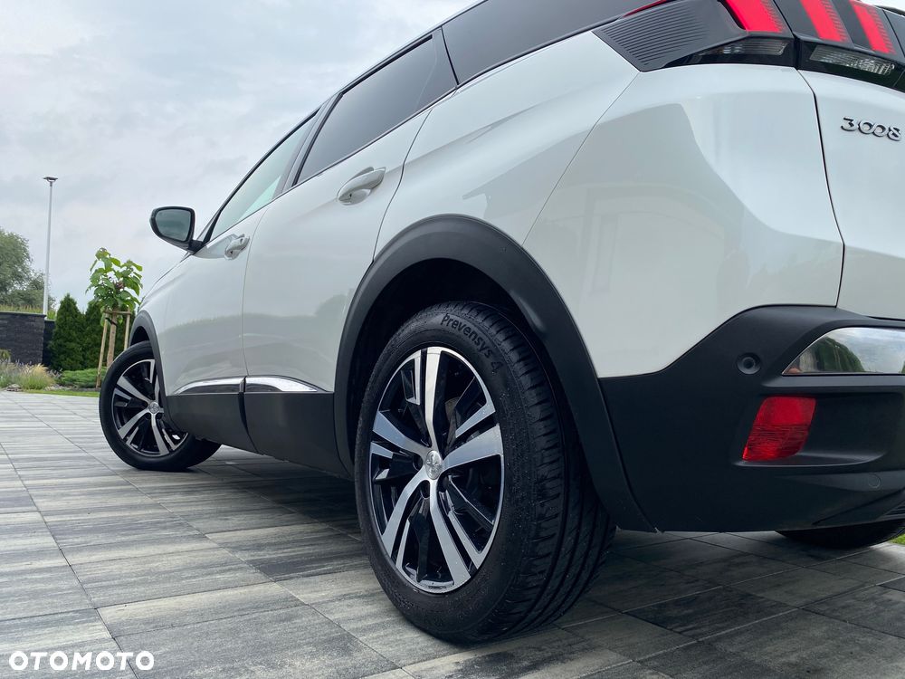 Peugeot 3008 1.2 PureTech GPF Allure S&S EAT8 - 39