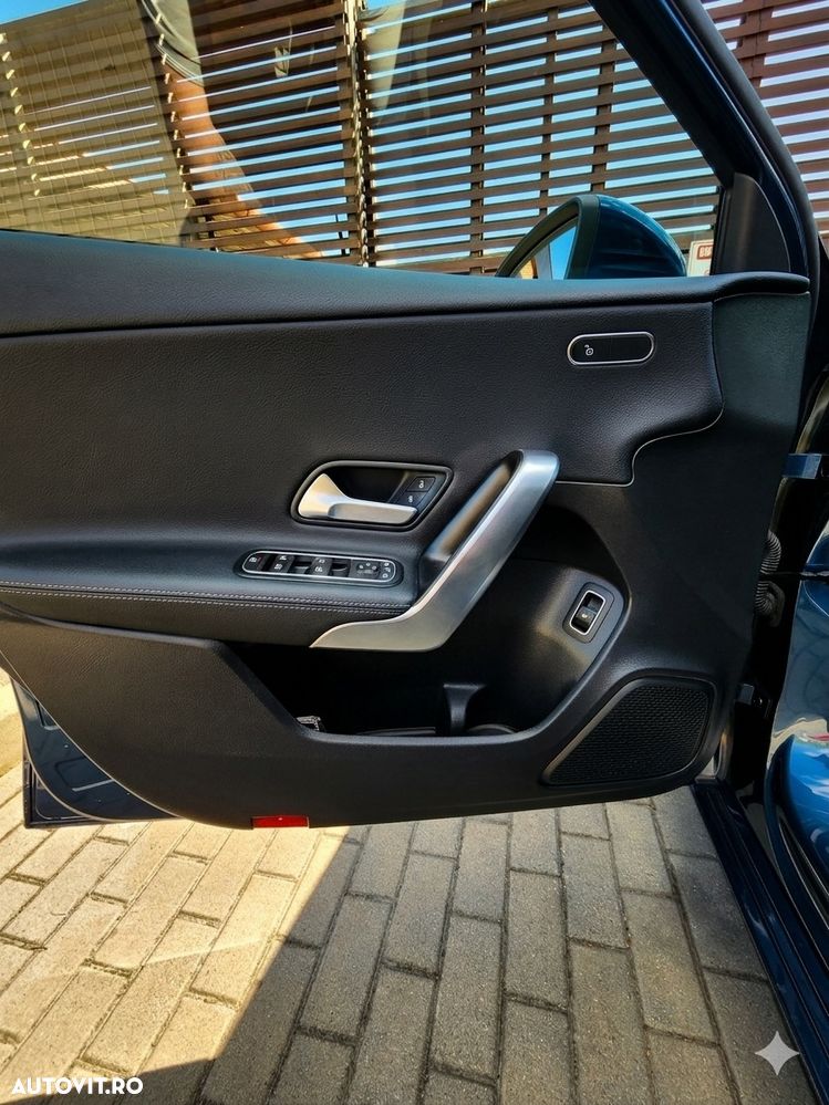 Mercedes-Benz A 180 d Sedan 8G-DCT - 11