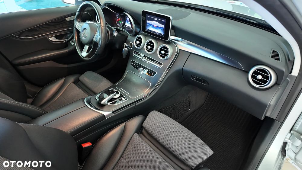 Mercedes-Benz Klasa C 180 7G-TRONIC - 17