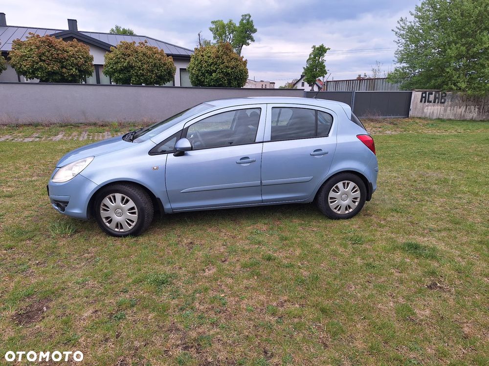 Opel Corsa 1.4 16V Cosmo - 11