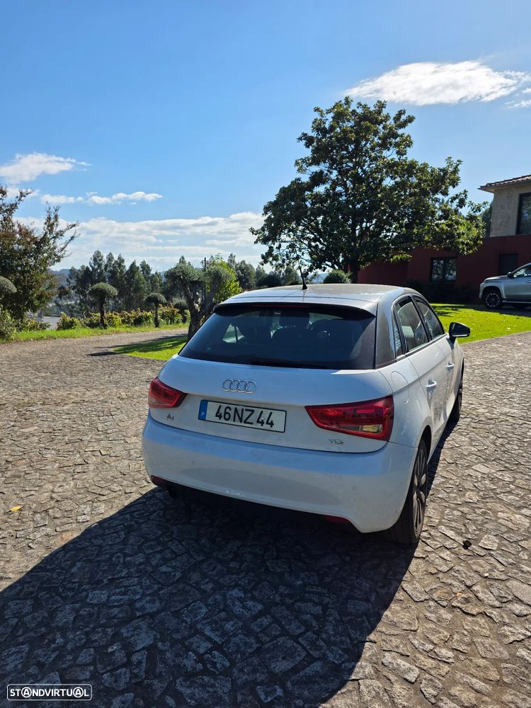 Audi A1 Sportback 1.6 TDI Advance - 5