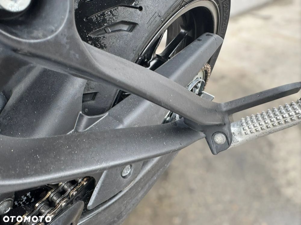Yamaha MT - 12