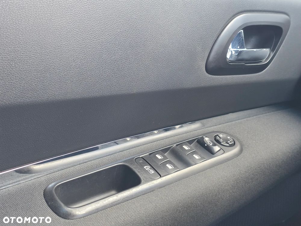 Peugeot 5008 HDI FAP 115 Allure - 33