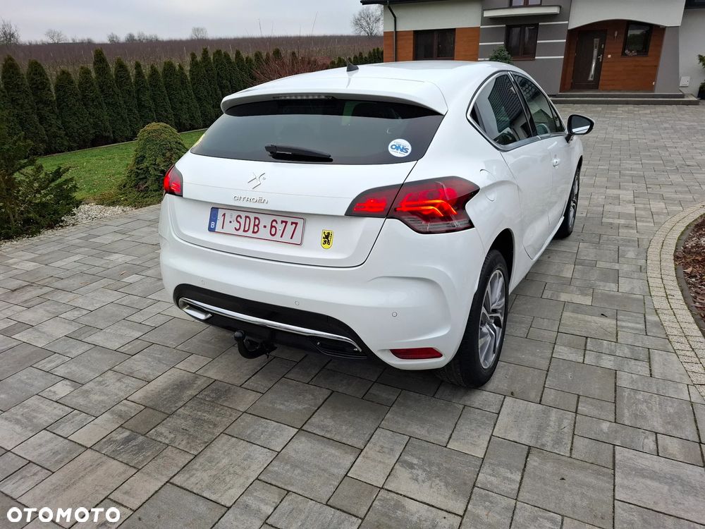 Citroën DS4 HDi 110 SoChic - 13
