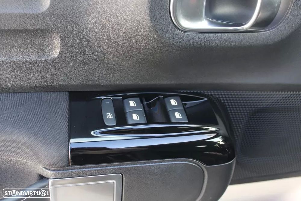 Citroën C3 1.2 PureTech Shine Pack EAT6 - 14