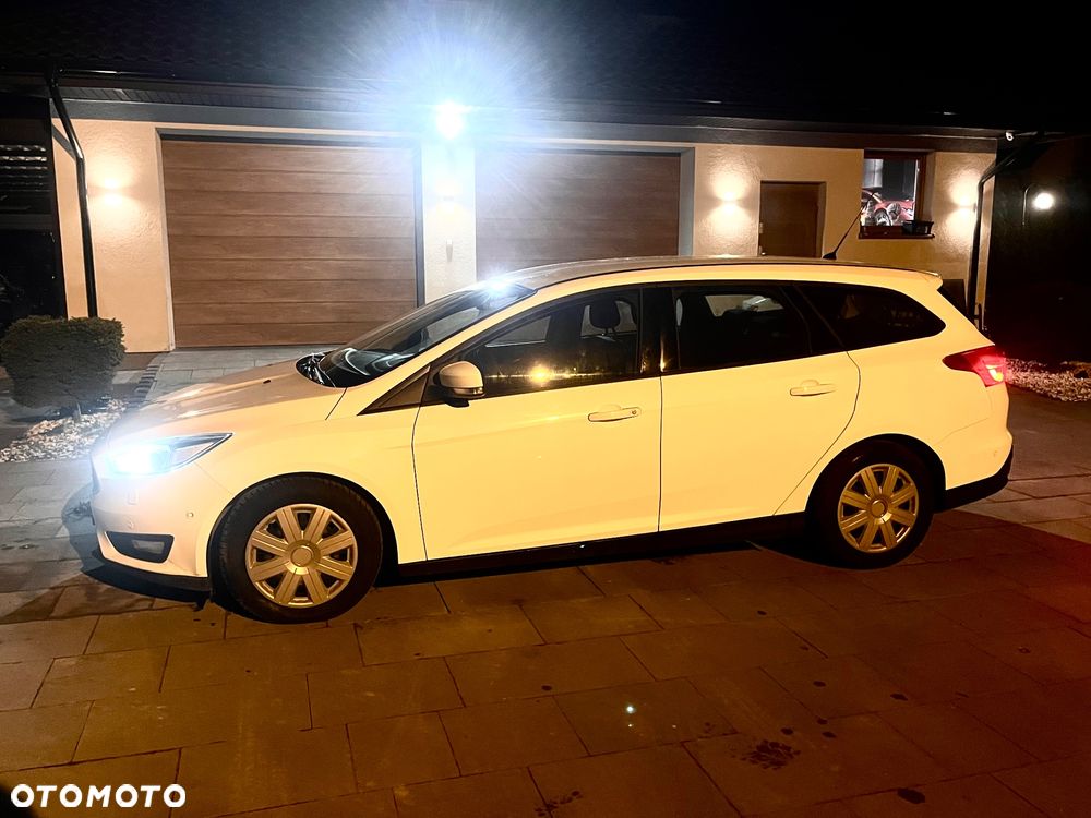 Ford Focus 2.0 TDCi Titanium ASS - 4