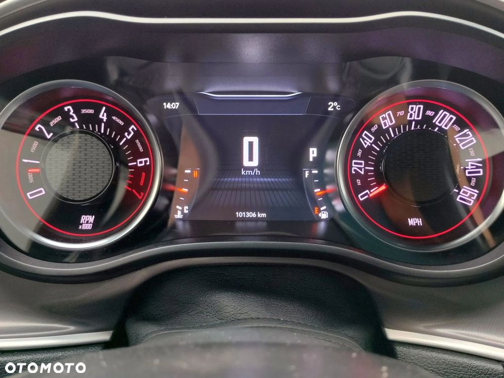 Dodge Challenger - 17