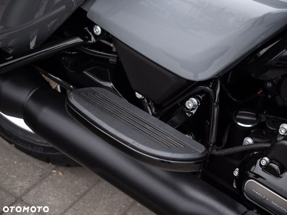 Harley-Davidson Touring Road Glide - 19