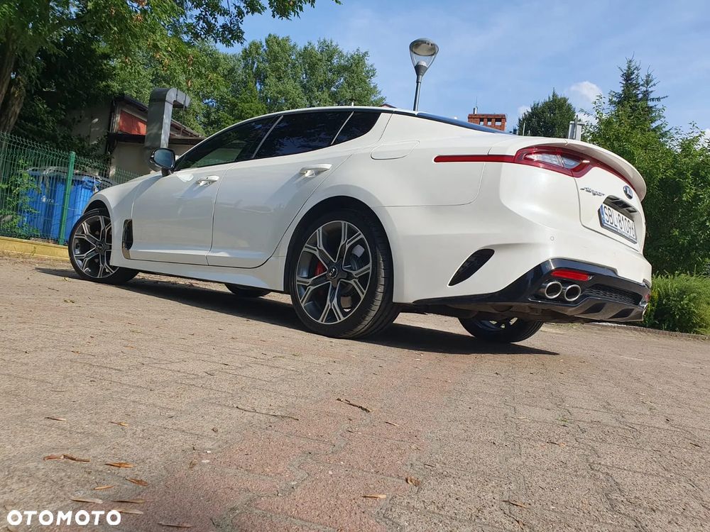 Kia Stinger 3.3 T-GDI V6 GT AWD - 23