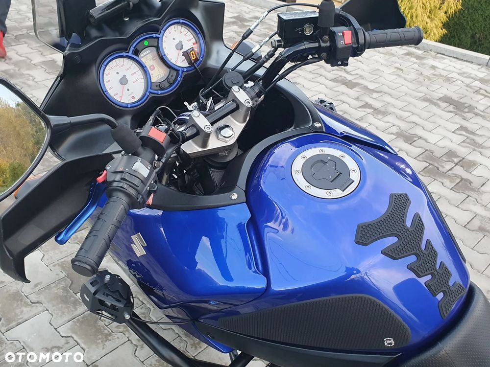 Suzuki V-STROM - 22
