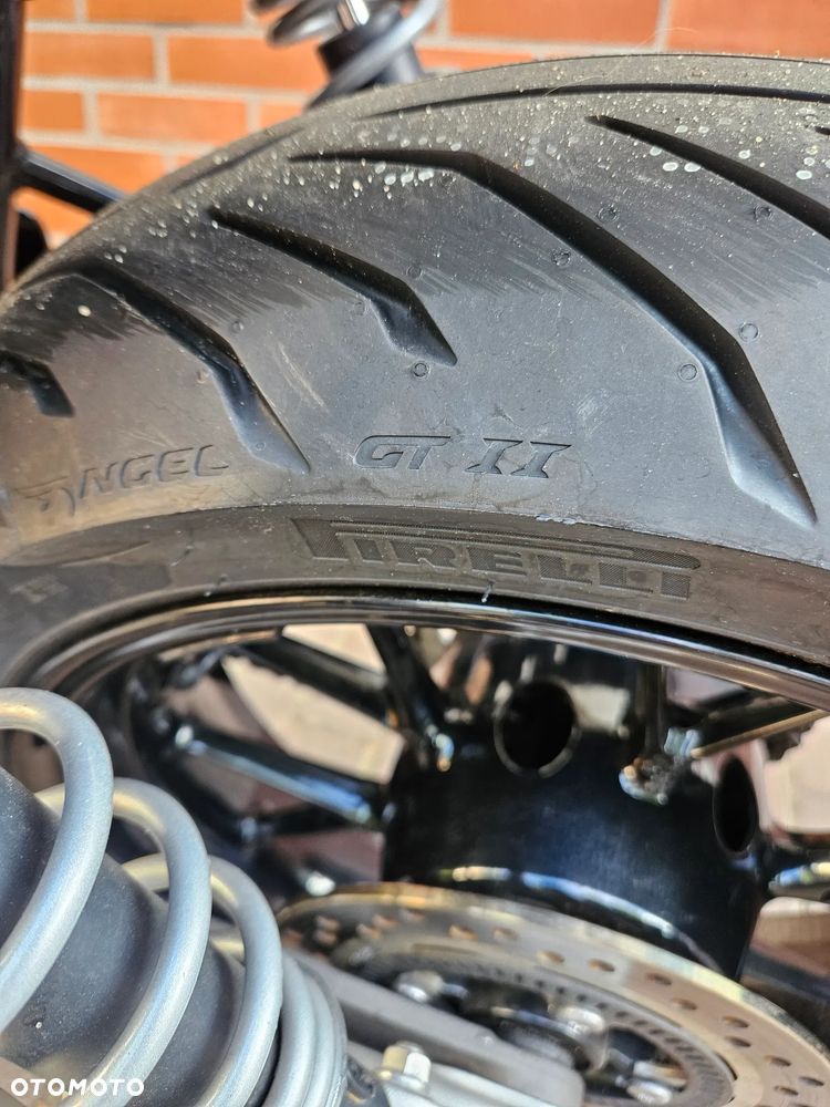 Triumph Speed Twin - 4
